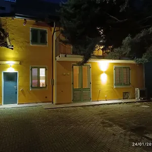  Appartement Un Angolo A Milano...