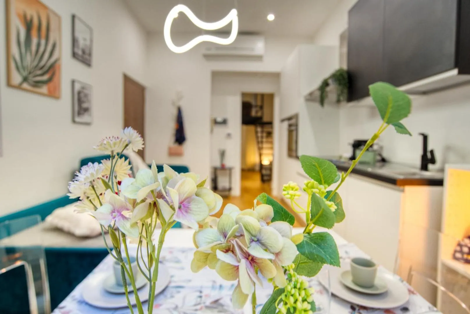 Caseospitali - Alexandra, Romantico Bilocale Di Design In Zona Bosco Verticale, Rinnovato E Accessoriato Μιλάνο 0*,  Ιταλία